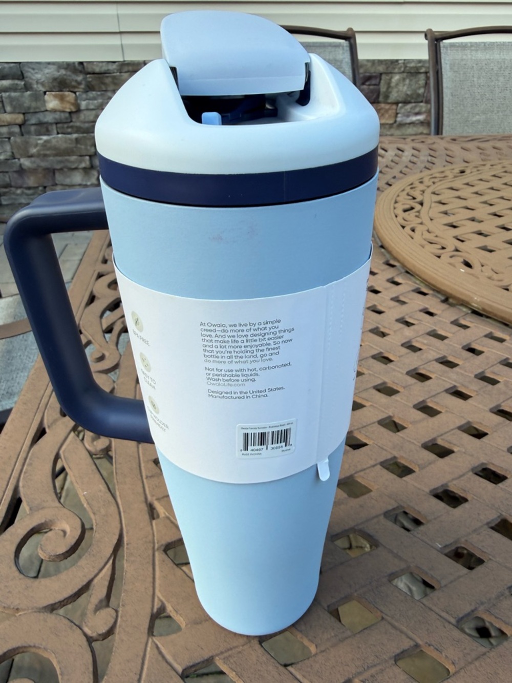 NWT- Owala 40oz Stainless Steel FreeSip Tumbler in Skydive - Picture 2 of 6